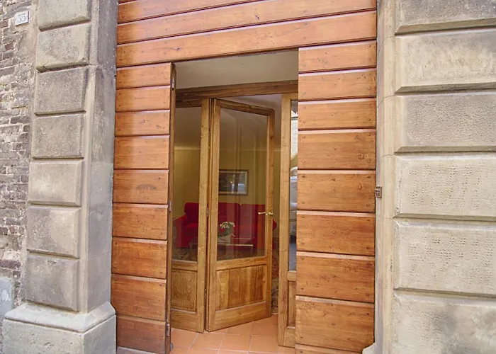 锡耶纳中心林尼迪亚公寓 *